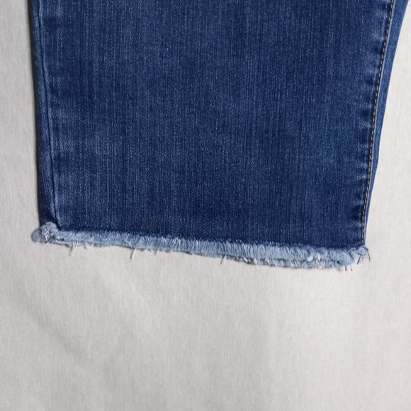 Seven7 Women's Tower Straight Cropped Frayed Hem Medium Dark Wash Jeans Size 14 - Picture 7 of 9